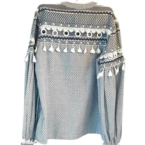 Dodo Bar Or Light Blue Embroidered Blouse - Picture 12 of 12